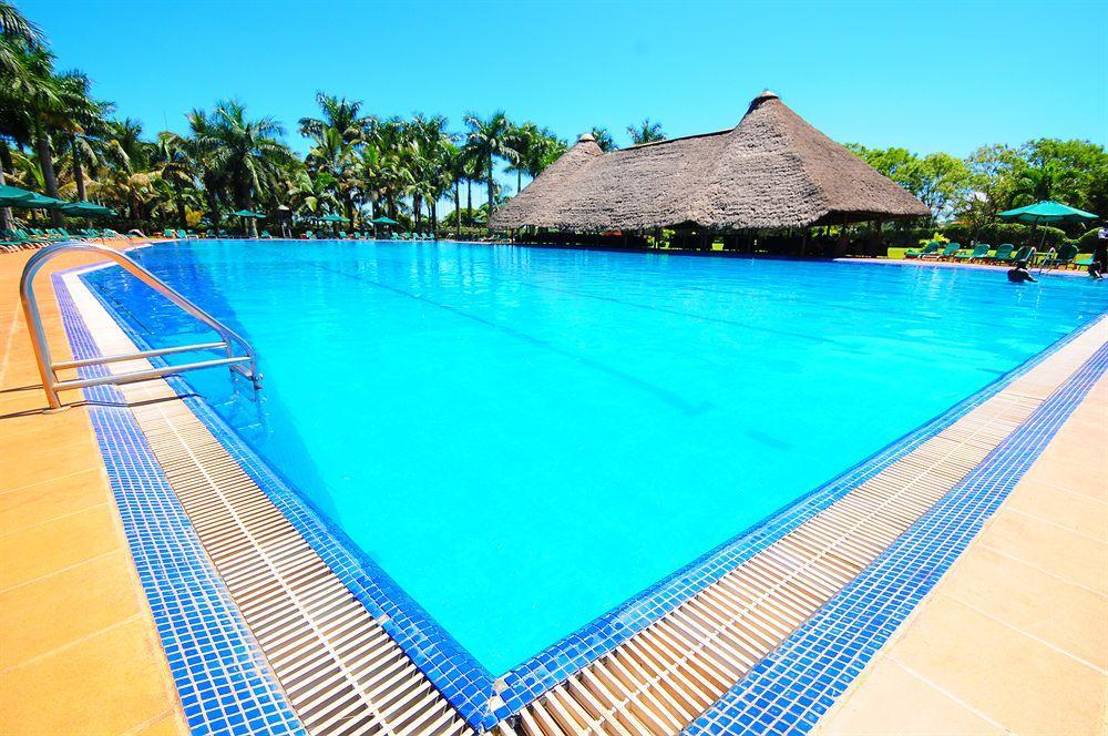 สเปเคอ รีสอร์ต มูนิออนโย Hotel Munyonyo ภายนอก รูปภาพ