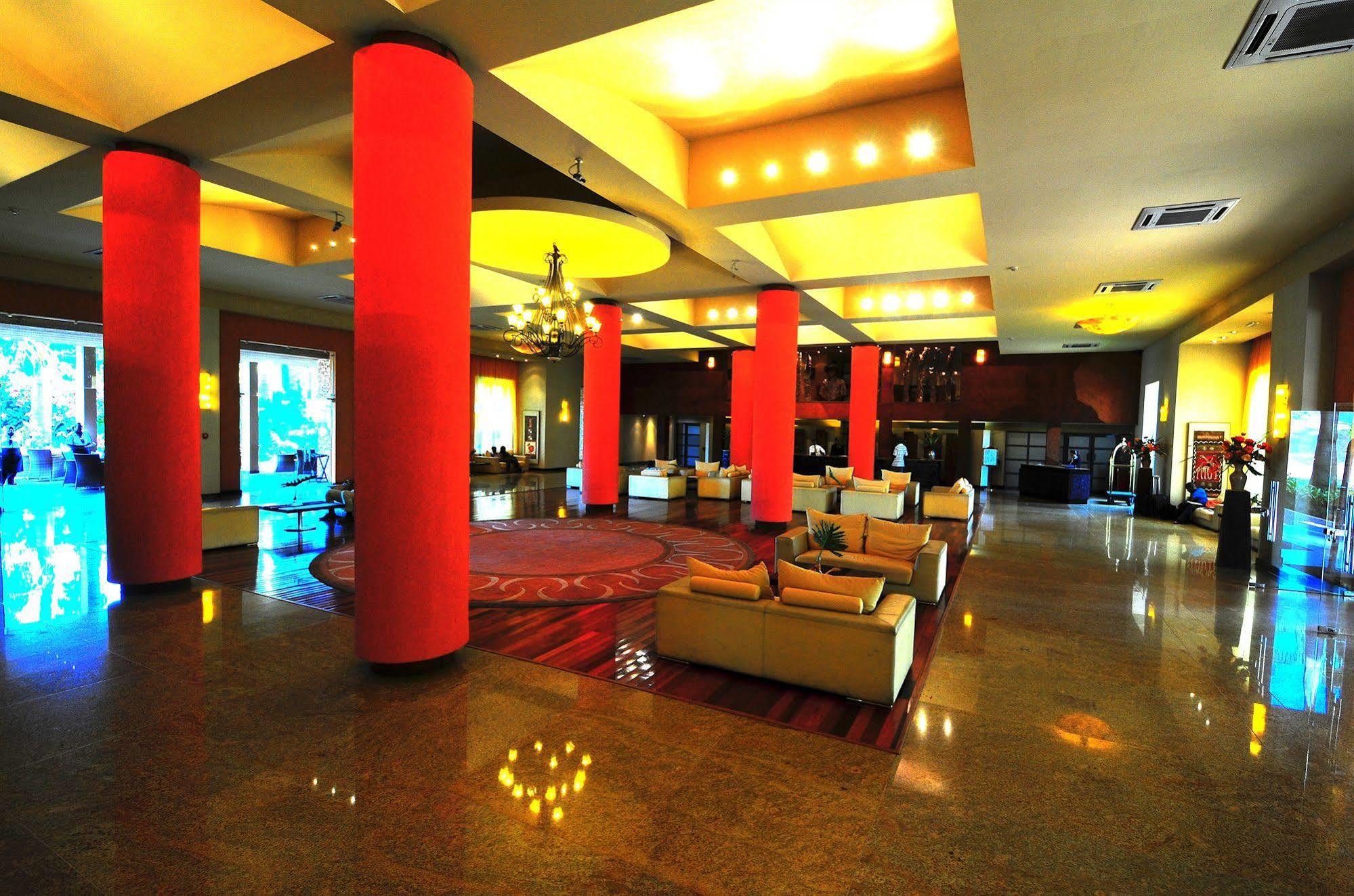 สเปเคอ รีสอร์ต มูนิออนโย Hotel Munyonyo ภายนอก รูปภาพ