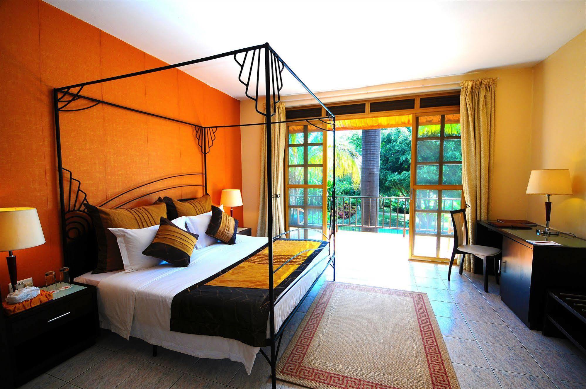 สเปเคอ รีสอร์ต มูนิออนโย Hotel Munyonyo ภายนอก รูปภาพ