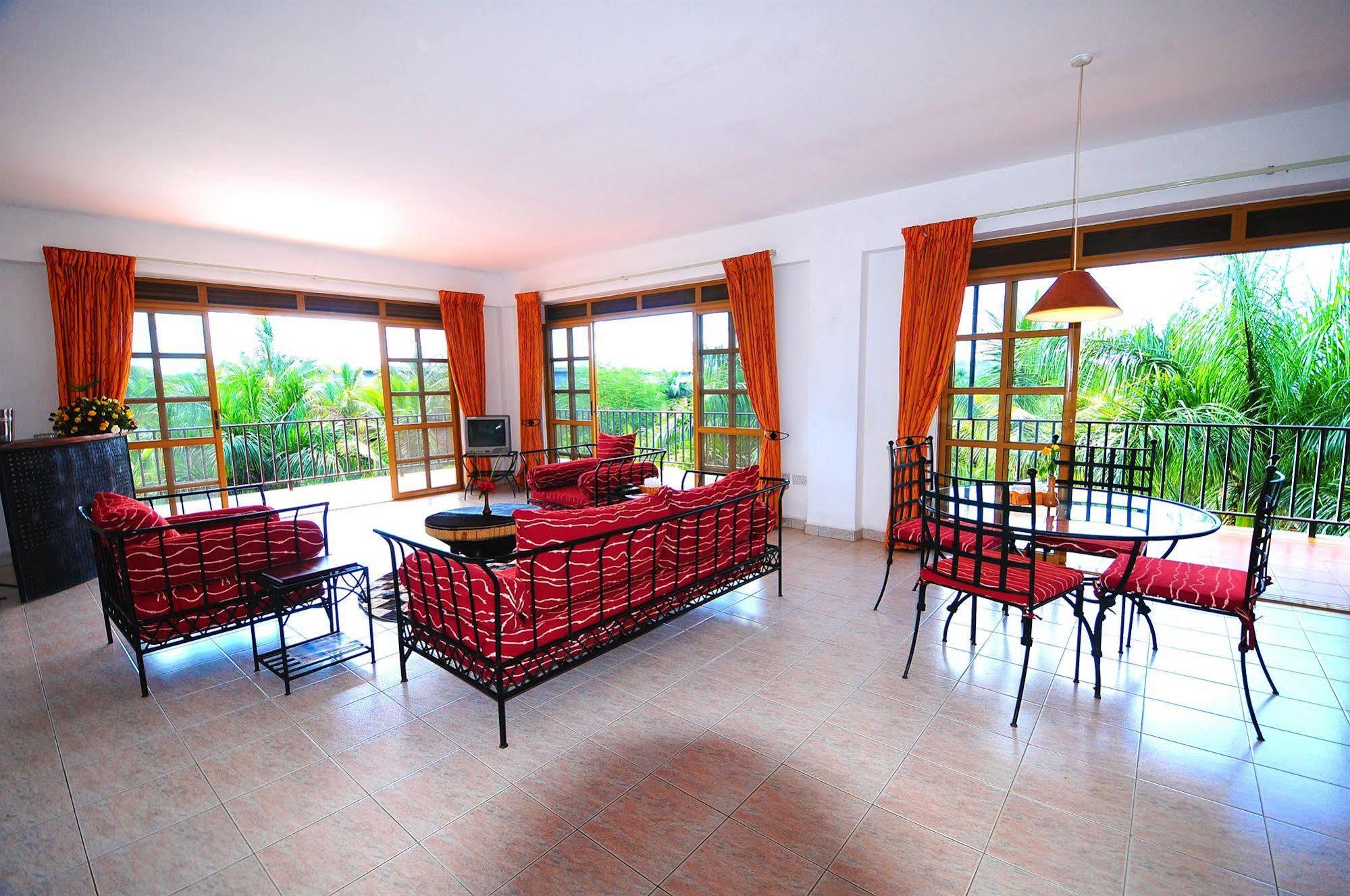 สเปเคอ รีสอร์ต มูนิออนโย Hotel Munyonyo ภายนอก รูปภาพ
