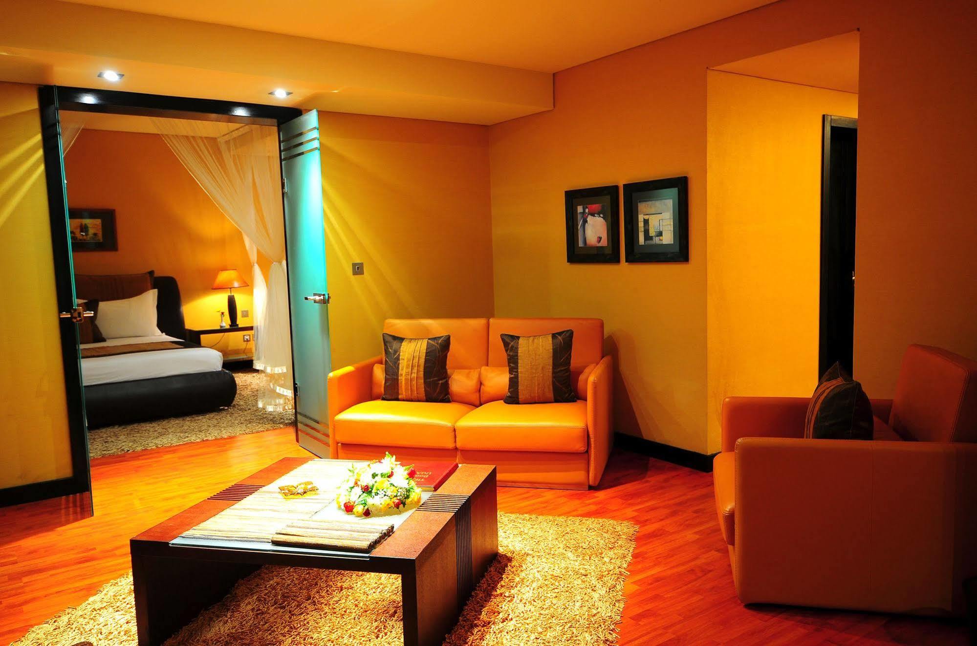 สเปเคอ รีสอร์ต มูนิออนโย Hotel Munyonyo ภายนอก รูปภาพ
