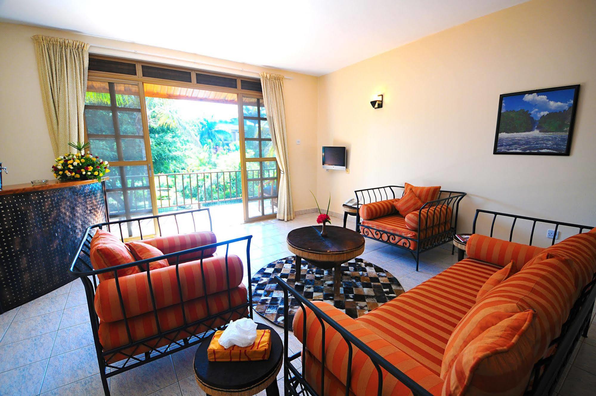 สเปเคอ รีสอร์ต มูนิออนโย Hotel Munyonyo ภายนอก รูปภาพ